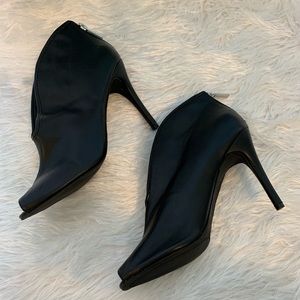 🎉Host Pick🎉Black open toe Booties